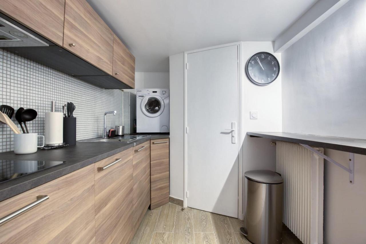 Charming Apartment In The Heart Of The 19Th Париж Екстериор снимка